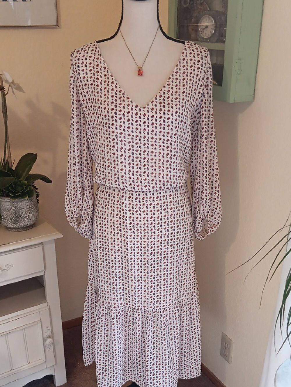 Le Lis Blanc Mini-Floral Midi Dress. Cottagecore.